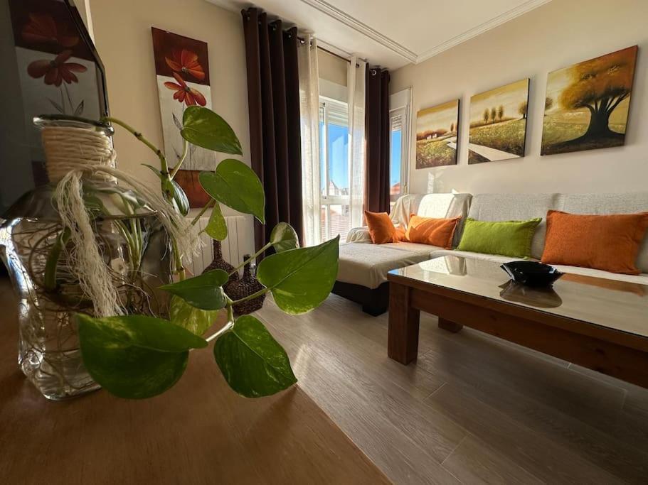 Piso En Linares Zona Centro Con Parking Gratis Appartement Buitenkant foto