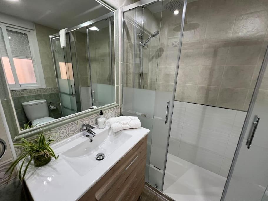 Piso En Linares Zona Centro Con Parking Gratis Appartement Buitenkant foto